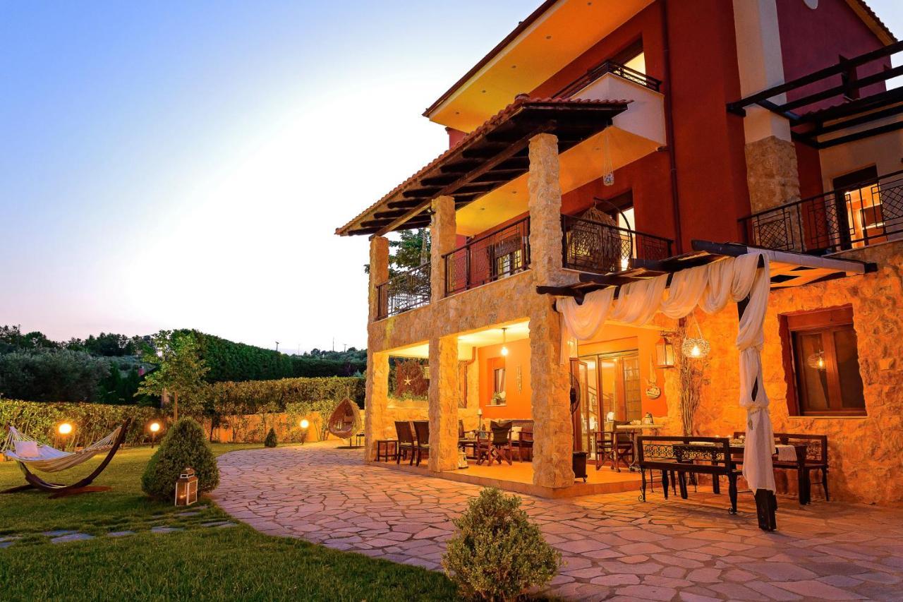 Villa Mariellie Néa Péramos Exterior foto